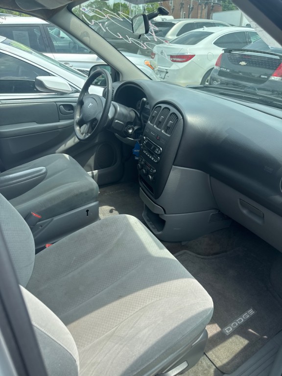 2007 Dodge Grand Caravan Image 2
