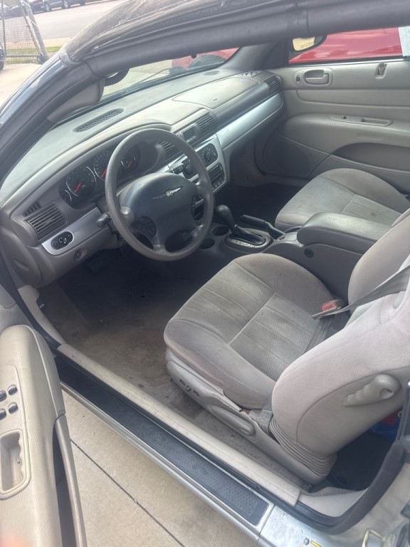 2006 Chrysler Sebring Image 7