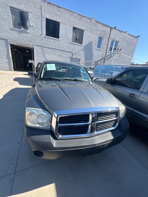 2006 Dodge Dakota Image 1