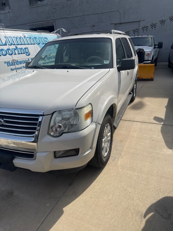 2009 Ford Explorer Image 2