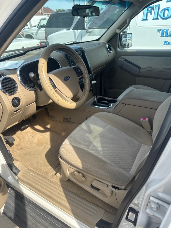 2009 Ford Explorer Image 4