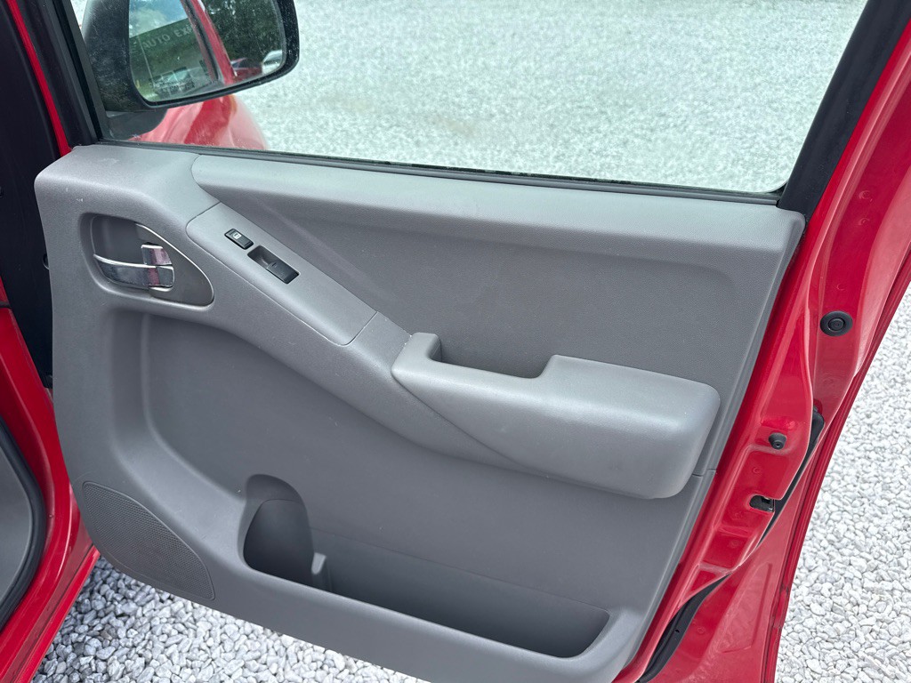 2006 Nissan Frontier Image 16