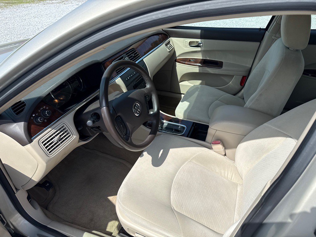2008 Buick Lacrosse Image 9