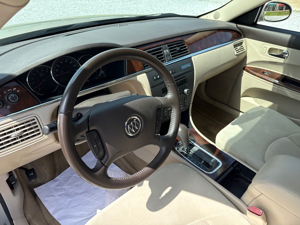 2008 Buick Lacrosse Image 10