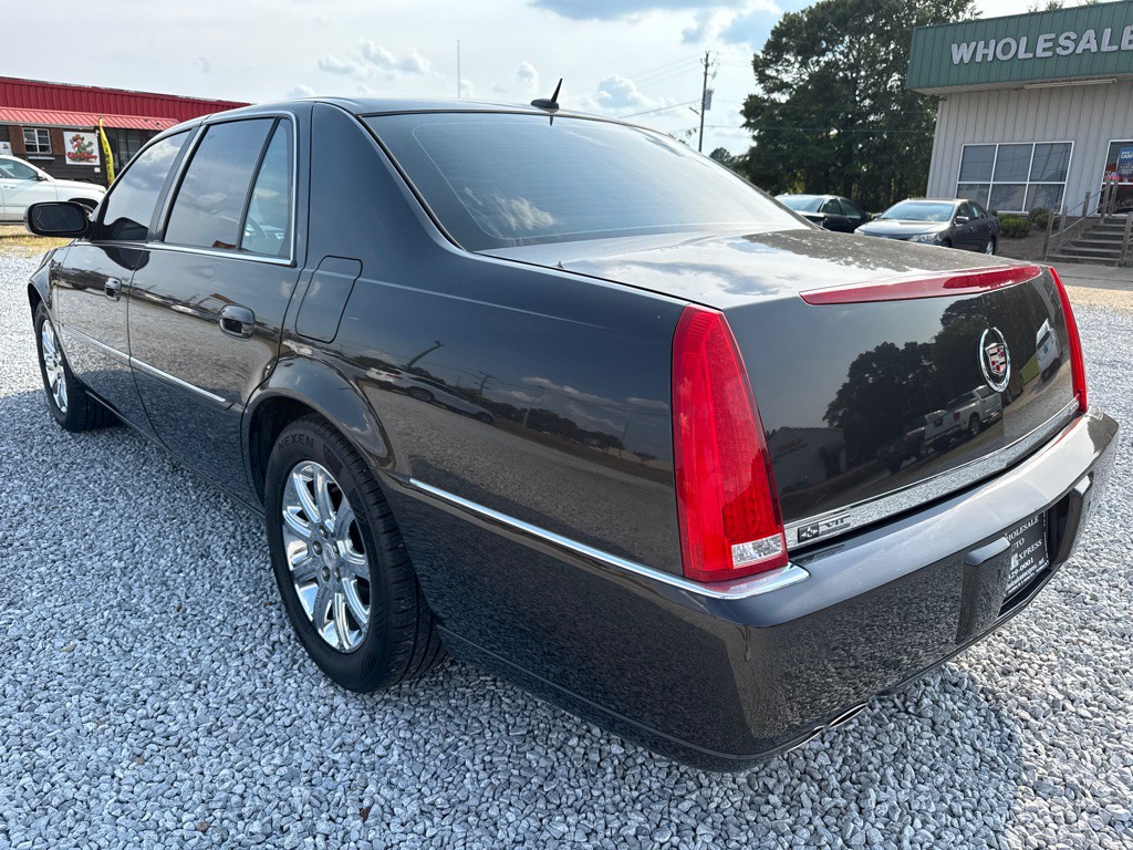 2008 Cadillac DTS Image 8