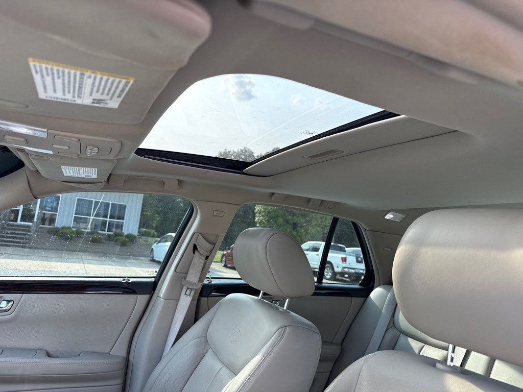 2008 Cadillac DTS Image 11