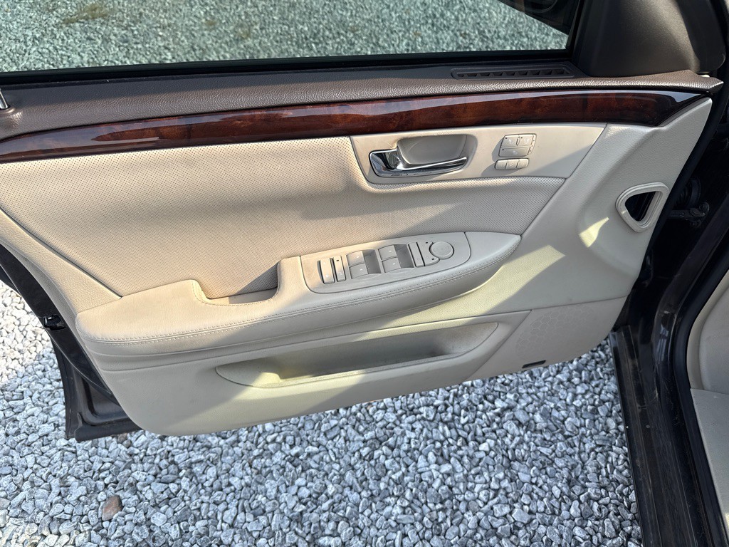 2008 Cadillac DTS Image 13