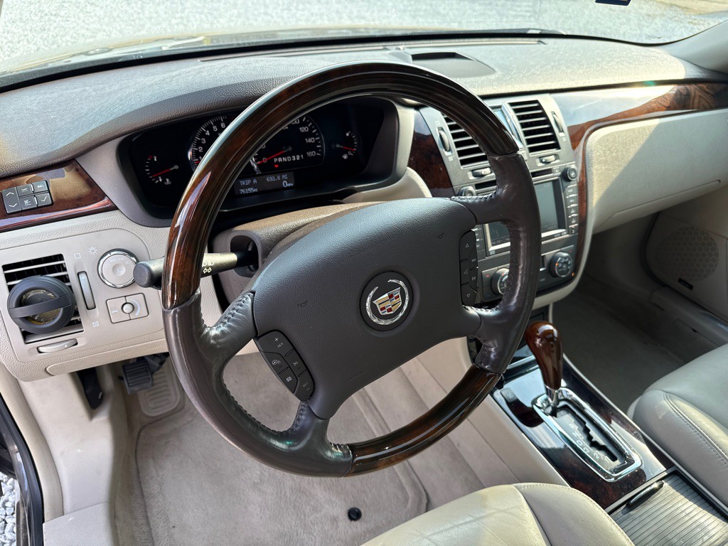 2008 Cadillac DTS Image 14