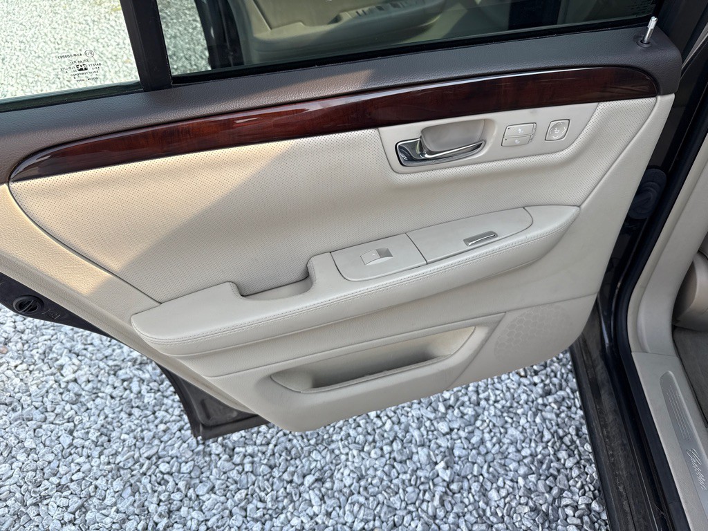 2008 Cadillac DTS Image 18