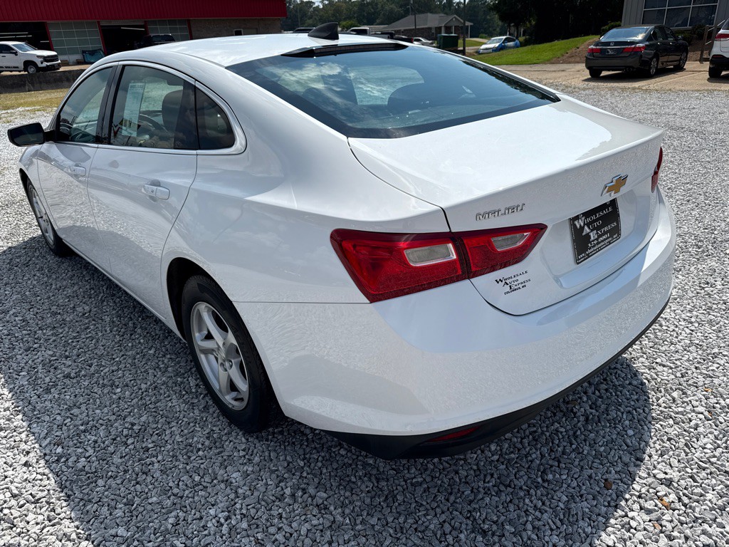 2018 Chevrolet Malibu Image 8