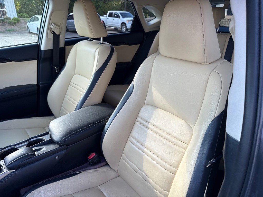 2015 Lexus NX Image 11