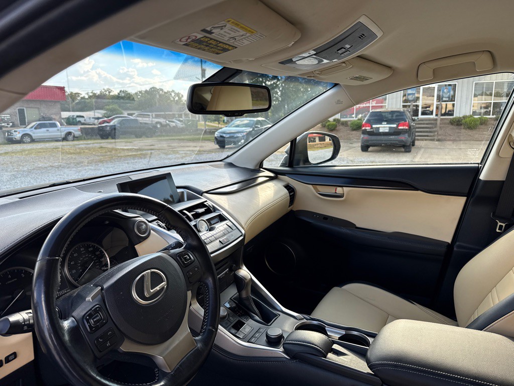 2015 Lexus NX Image 12