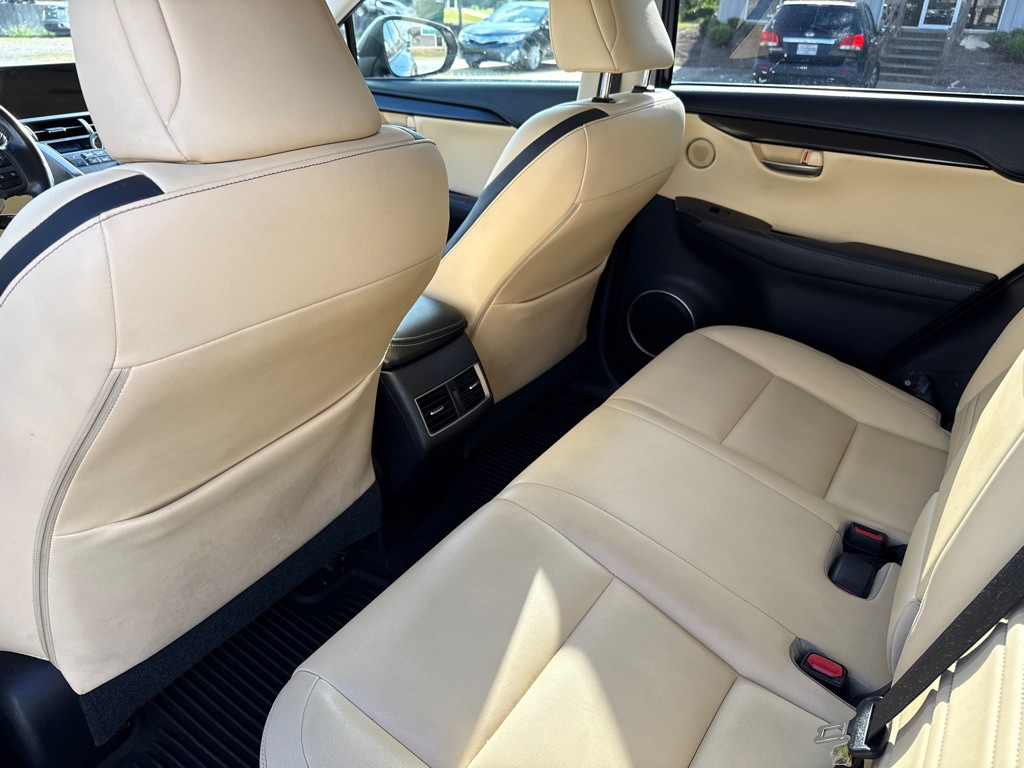 2015 Lexus NX Image 20