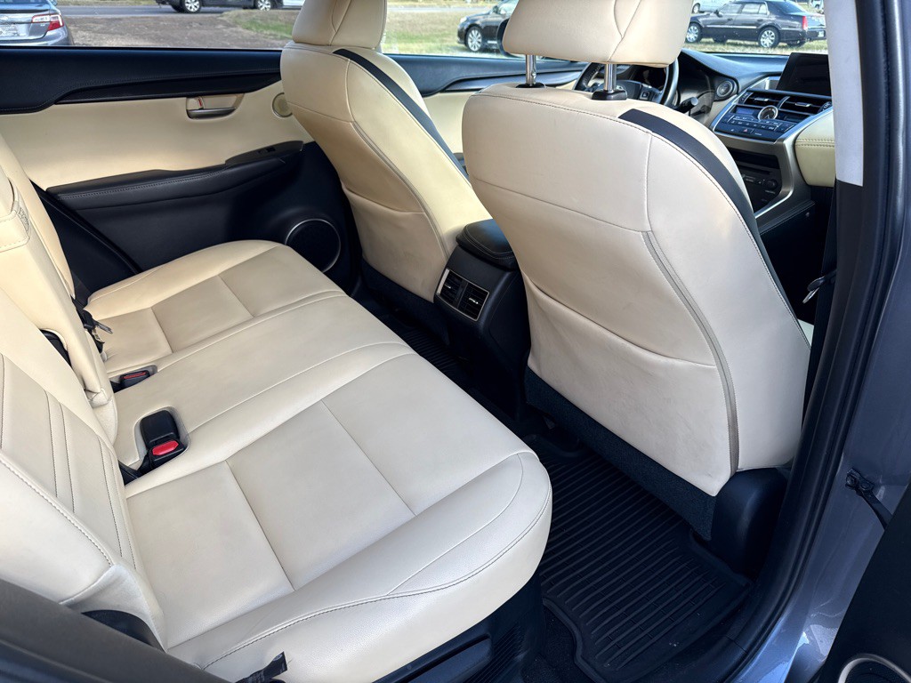 2015 Lexus NX Image 26