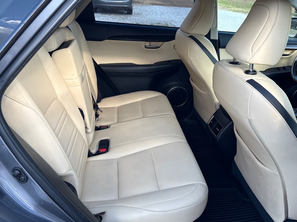 2015 Lexus NX Image 28