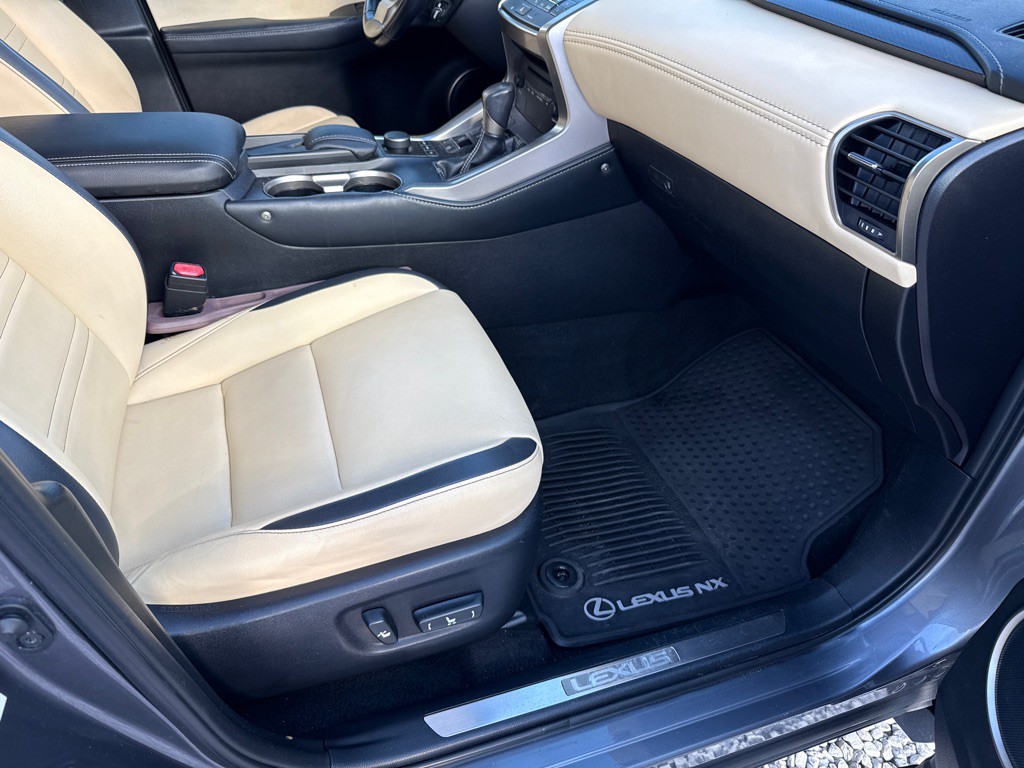 2015 Lexus NX Image 29