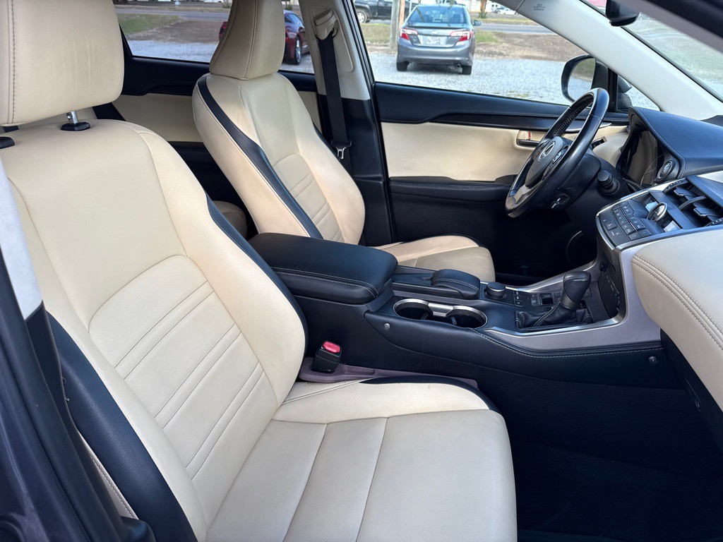 2015 Lexus NX Image 30