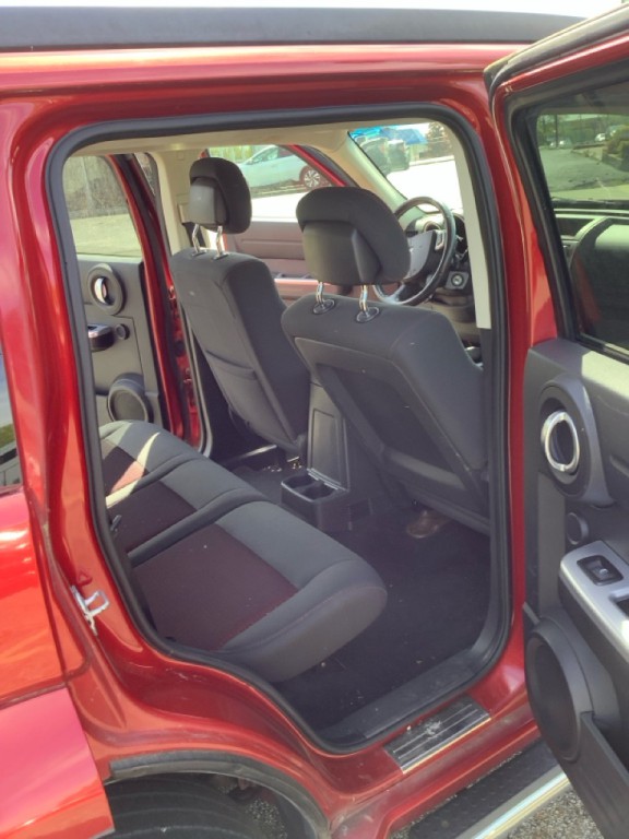 2011 Dodge Nitro Image 8