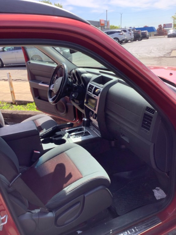 2011 Dodge Nitro Image 9