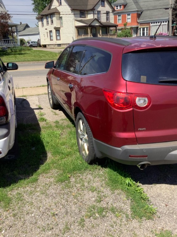 2011 Chevrolet Traverse Image 4