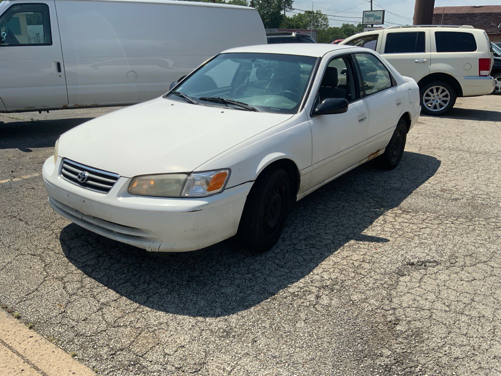 2001 Toyota Camry Image 2