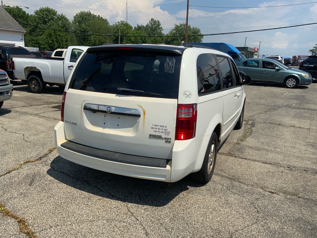 2010 Dodge Grand Caravan Image 3