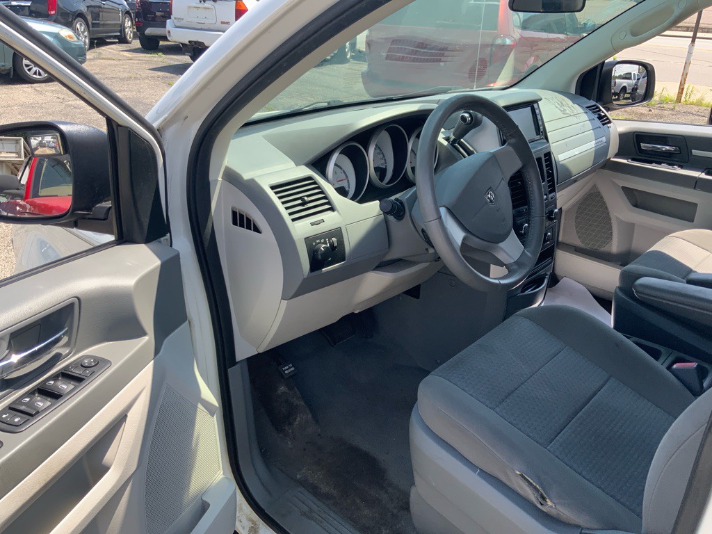 2010 Dodge Grand Caravan Image 5