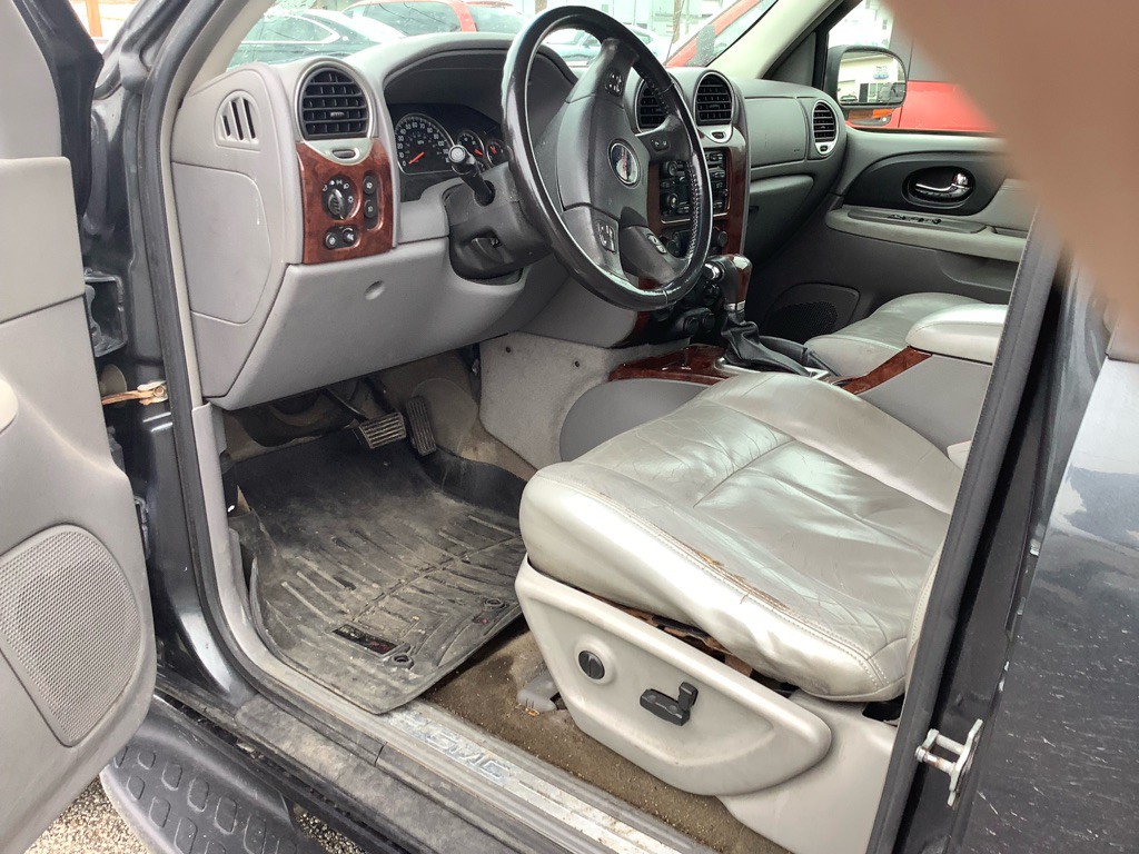 2005 GMC Envoy Image 7