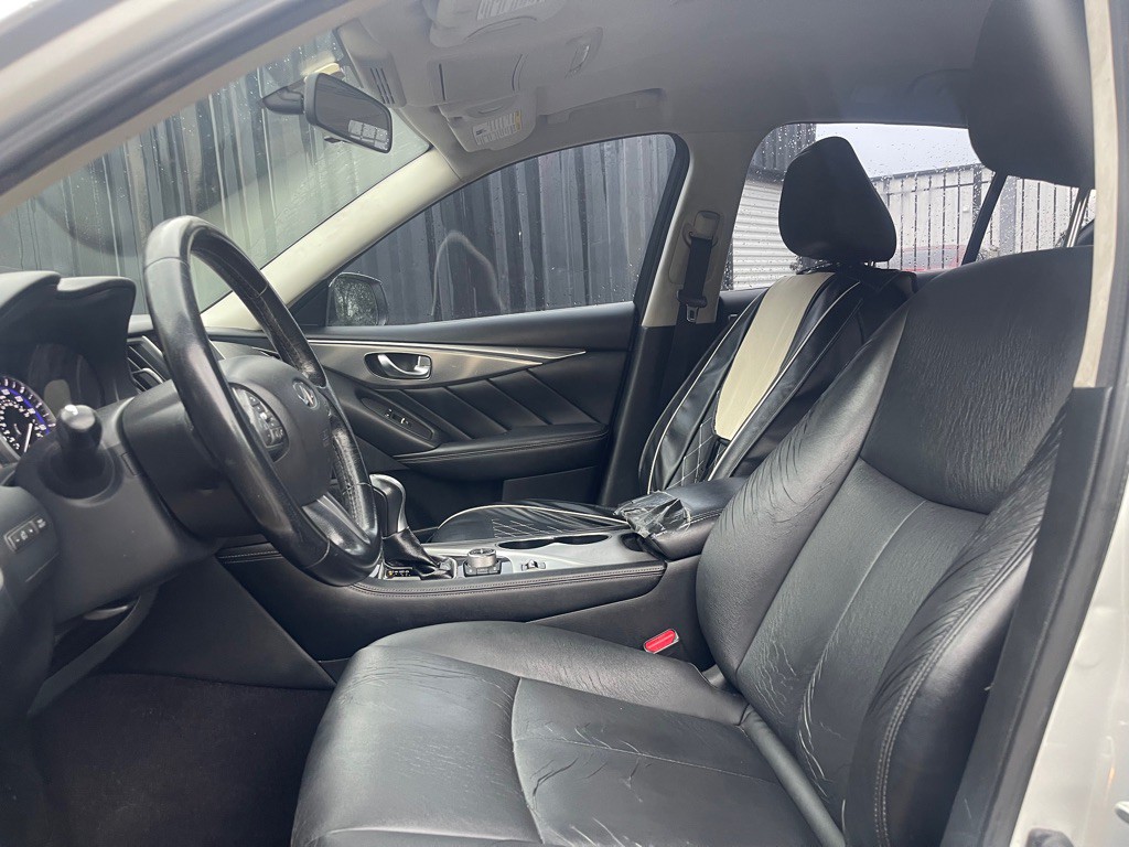 2016 INFINITI Q50 Image 6
