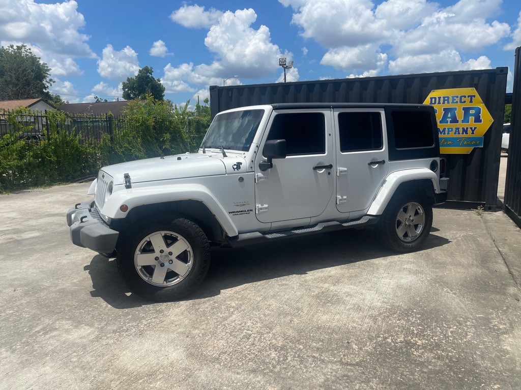 2013 Jeep Wrangler Unlimited Image 1