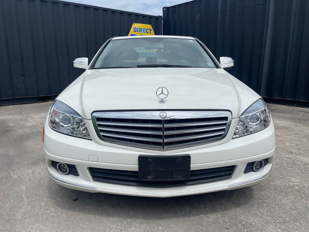 2008 Mercedes-Benz C-Class Image 2