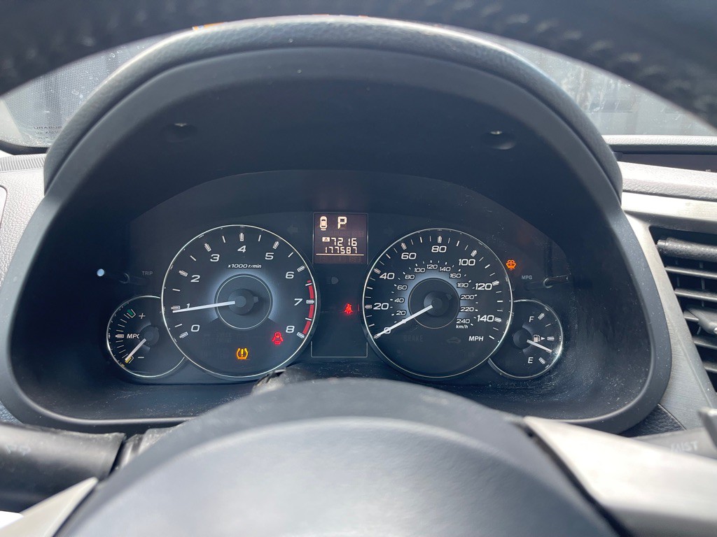 2010 Subaru Outback Image 4