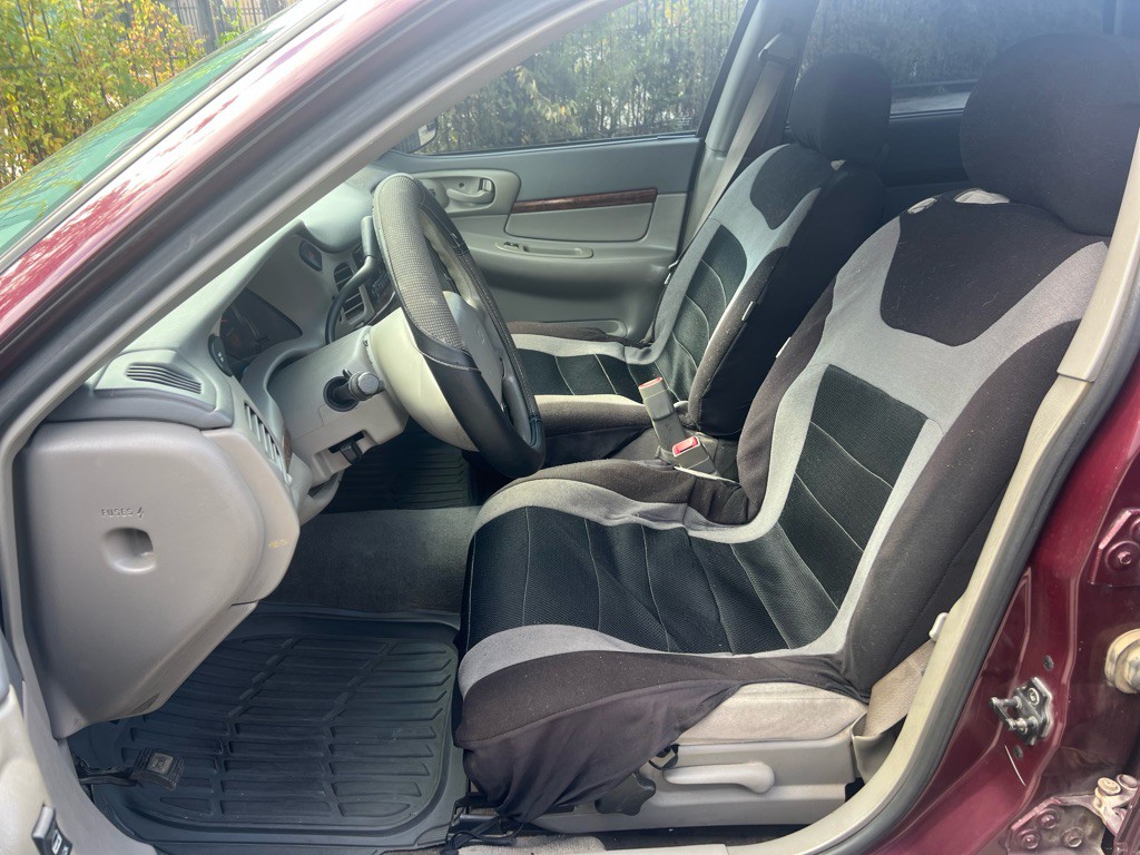 2003 Chevrolet Impala Image 11