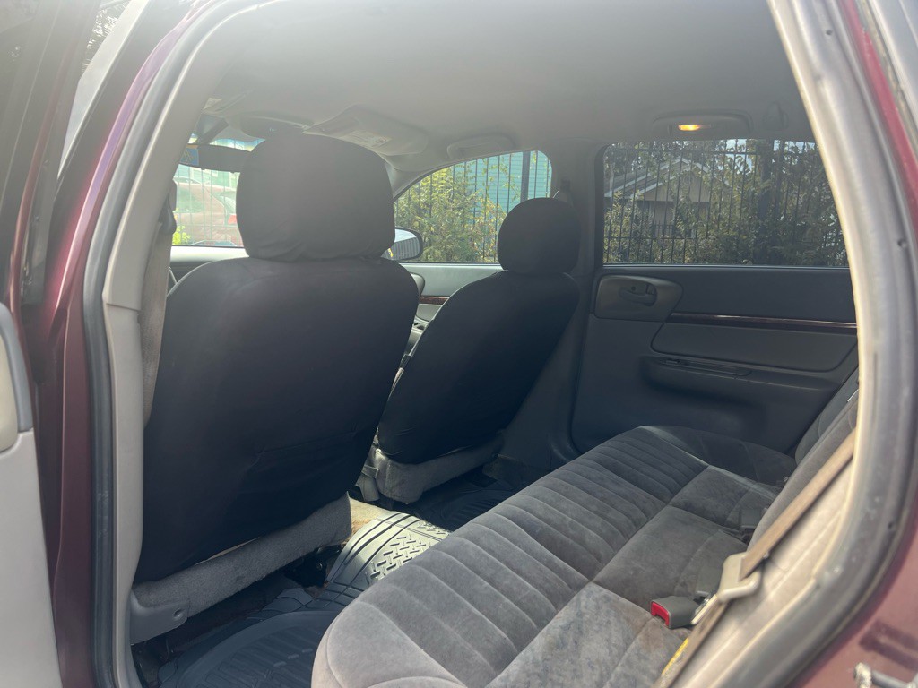 2003 Chevrolet Impala Image 12