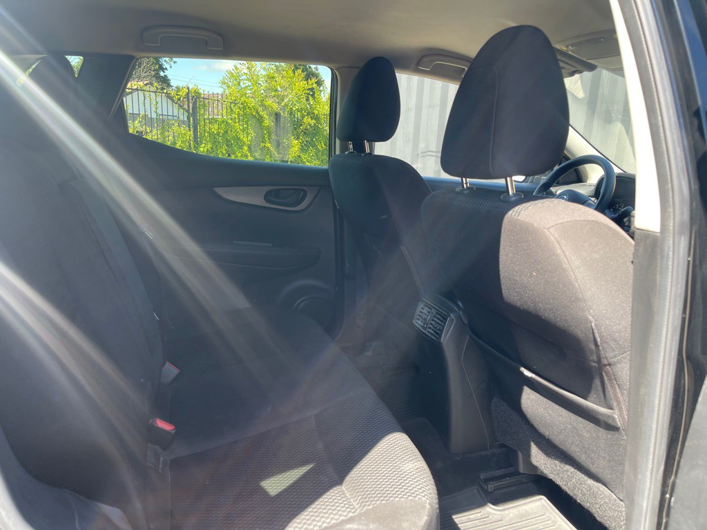 2018 Nissan Rogue Image 8