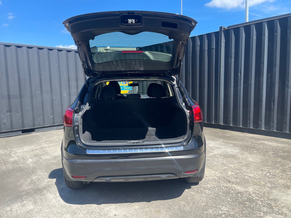 2018 Nissan Rogue Image 11