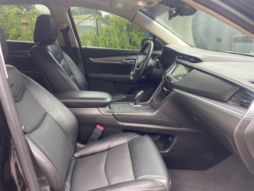 2017 Cadillac XT5 Image 8