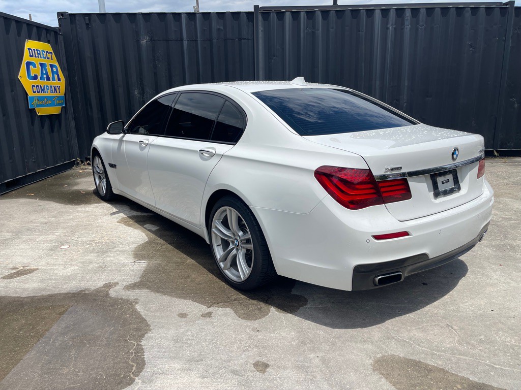 2015 BMW 7 Series Image 10