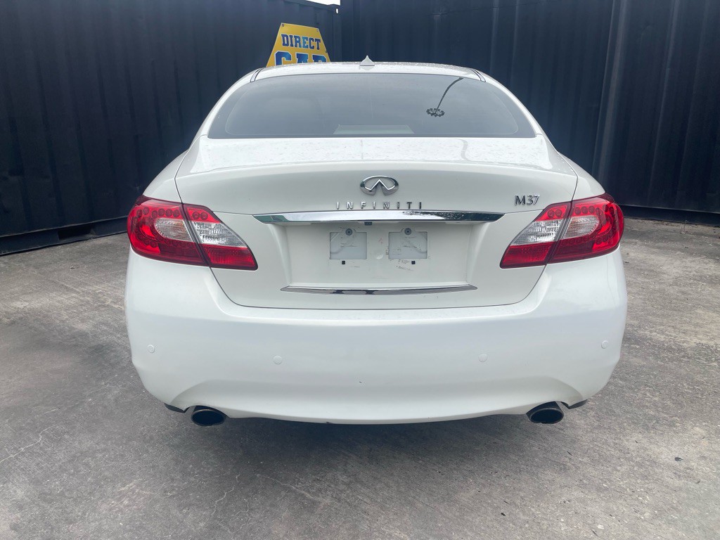 2013 INFINITI M37 Image 13