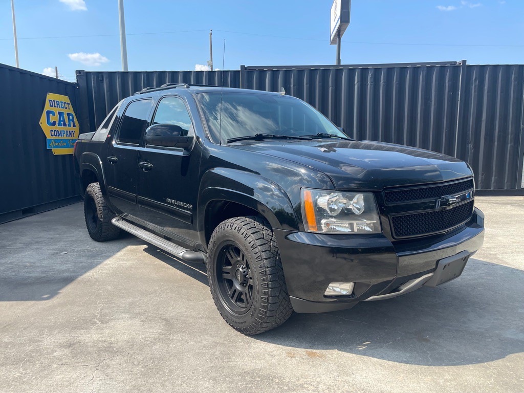 2012 Chevrolet Avalanche Image 3