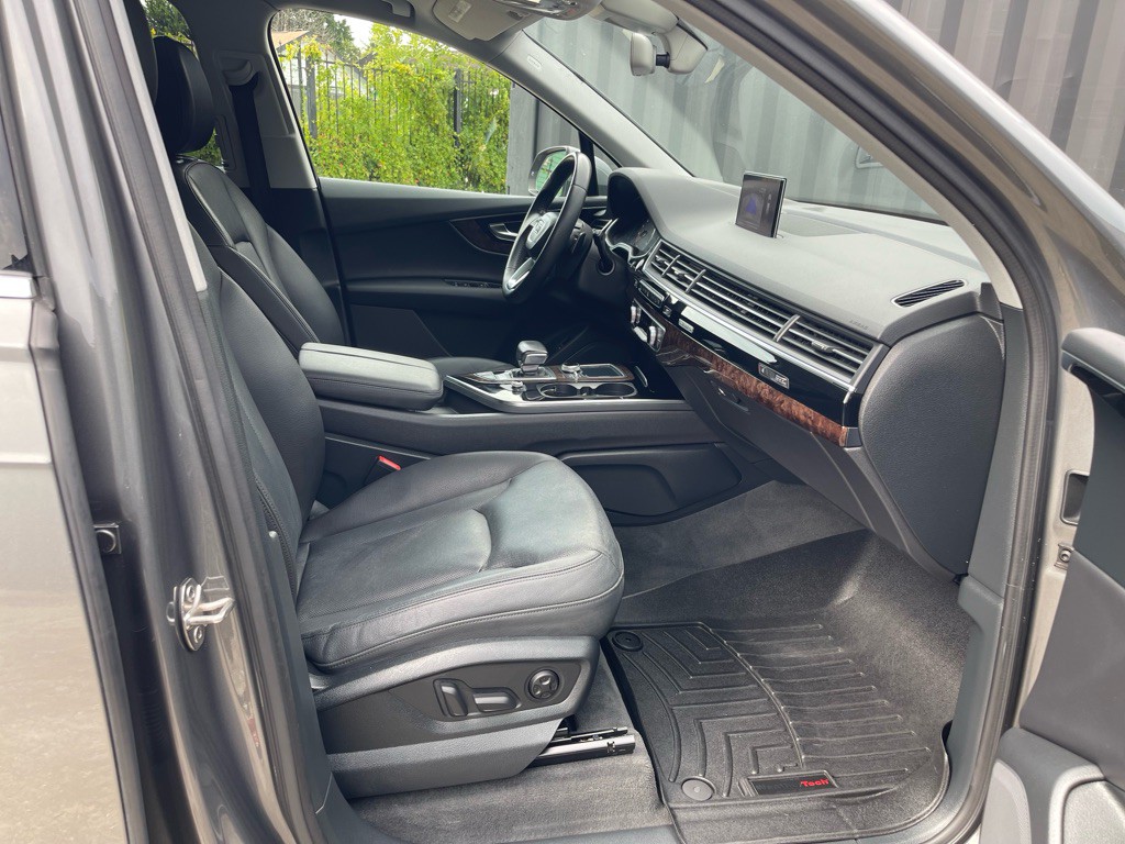 2017 Audi Q7 Image 8