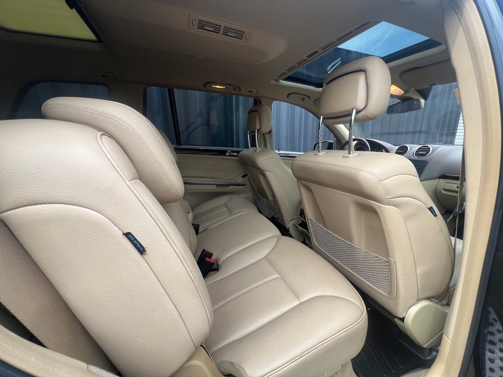 2012 Mercedes-Benz GL-Class Image 8