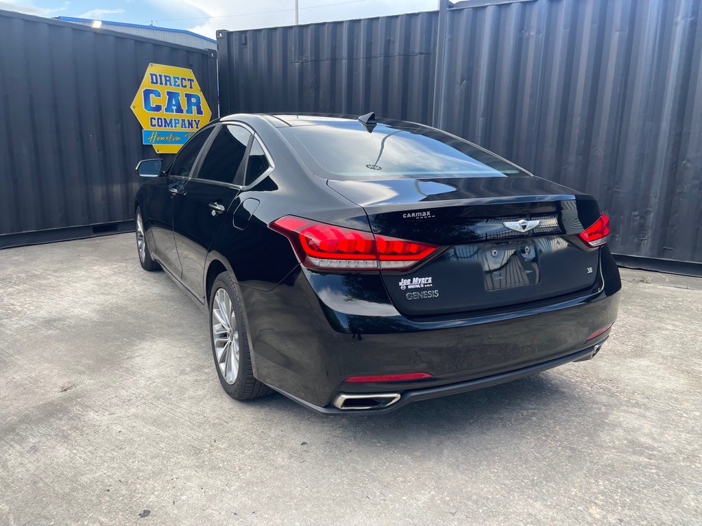 2015 Hyundai Genesis Image 11