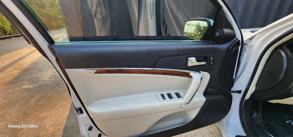 2012 Lincoln MKZ Image 8