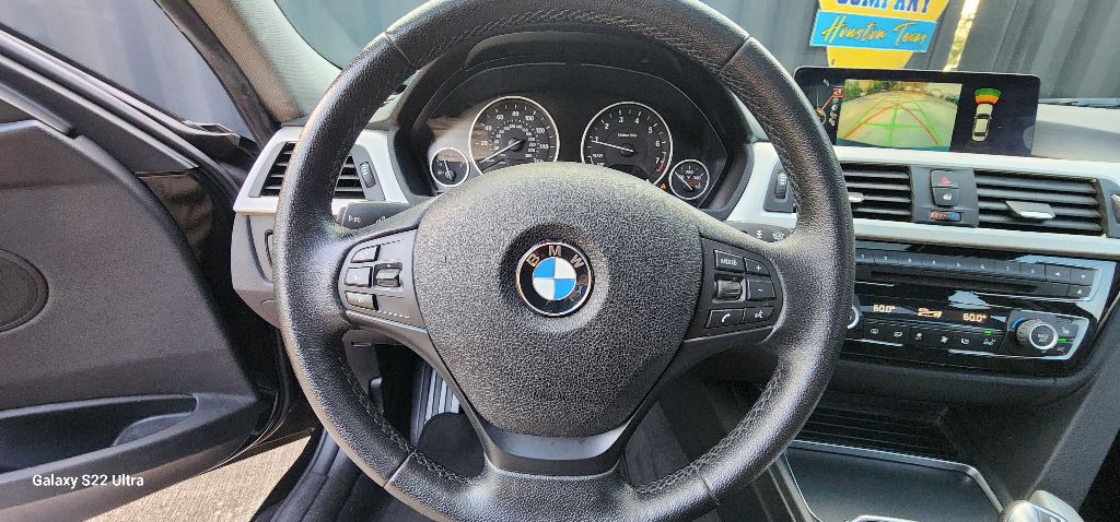 2016 BMW 3 Series Image 16