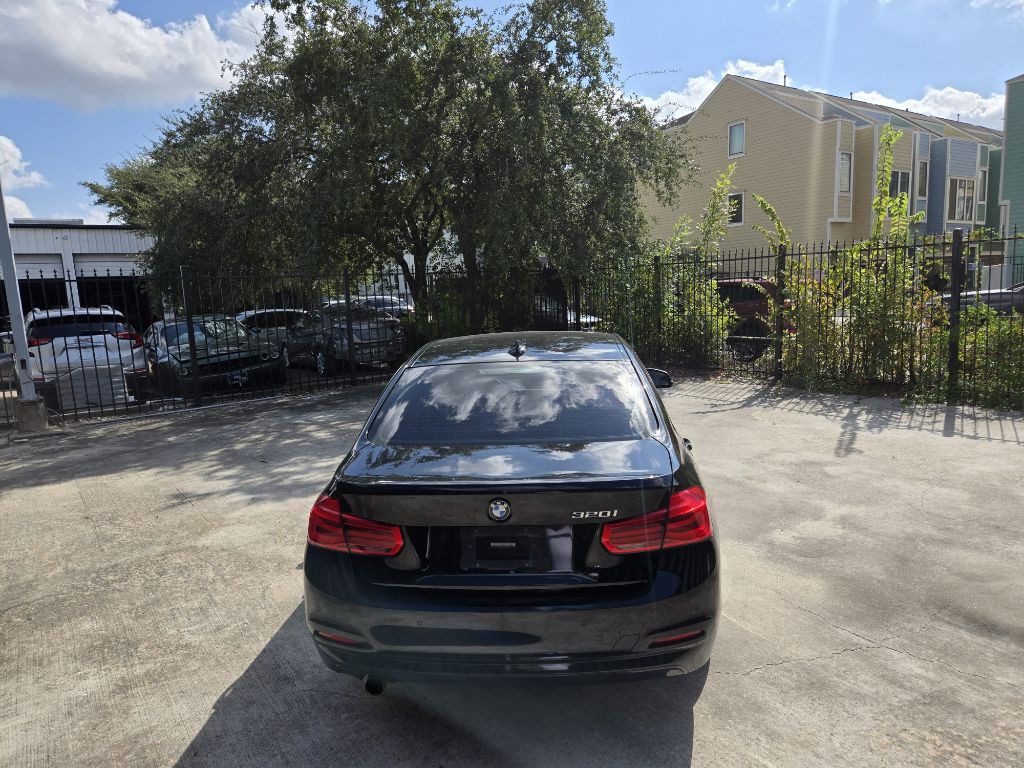 2016 BMW 3 Series Image 9