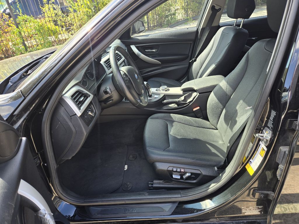 2016 BMW 3 Series Image 10