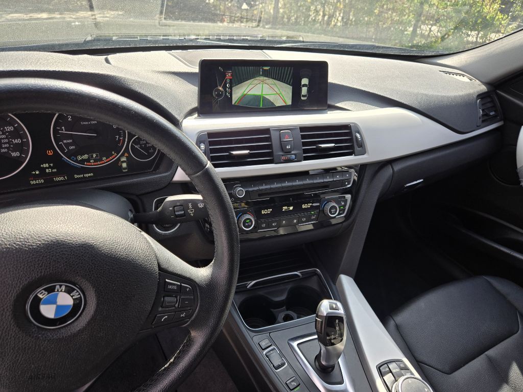 2016 BMW 3 Series Image 12