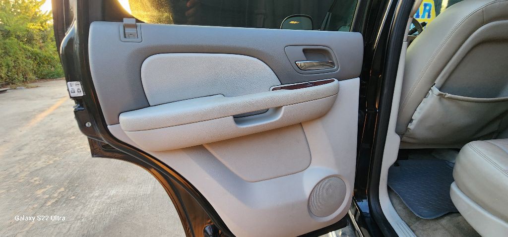 2011 Chevrolet Tahoe Image 12