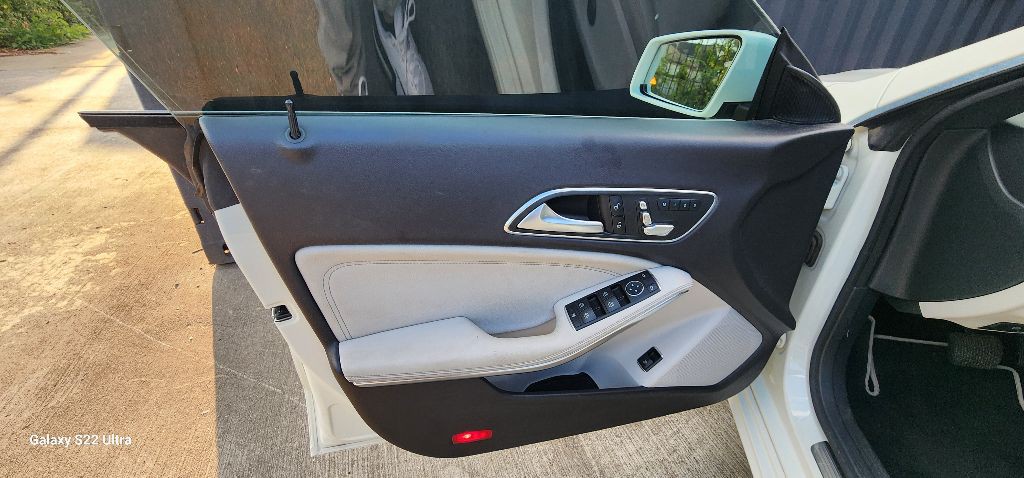 2018 Mercedes-Benz CLA-Class Image 7